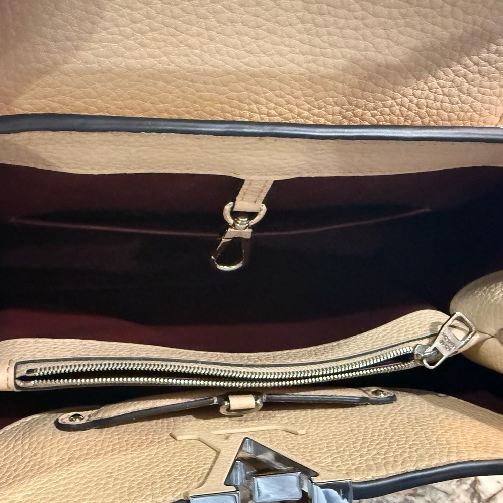Louis Vuitton Capucines MM in Beige - Picture 10 of 15
